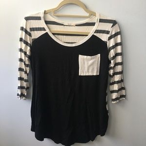 Le Lis for Stitch Fix 3/4 Sleeve Baseball Tee